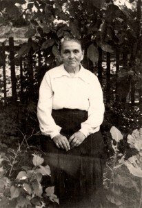 мать Тёща, Анастасия Васильевна Демьянок. Ставрополь, Лермонтова 123, 1954